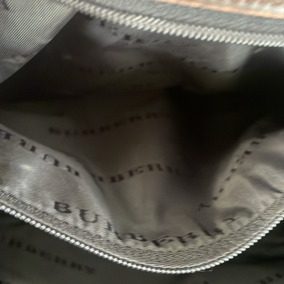 AUTHENTIC Burberry Leather Trimmed Tote in Nova Plaid - Picture 8 of 14